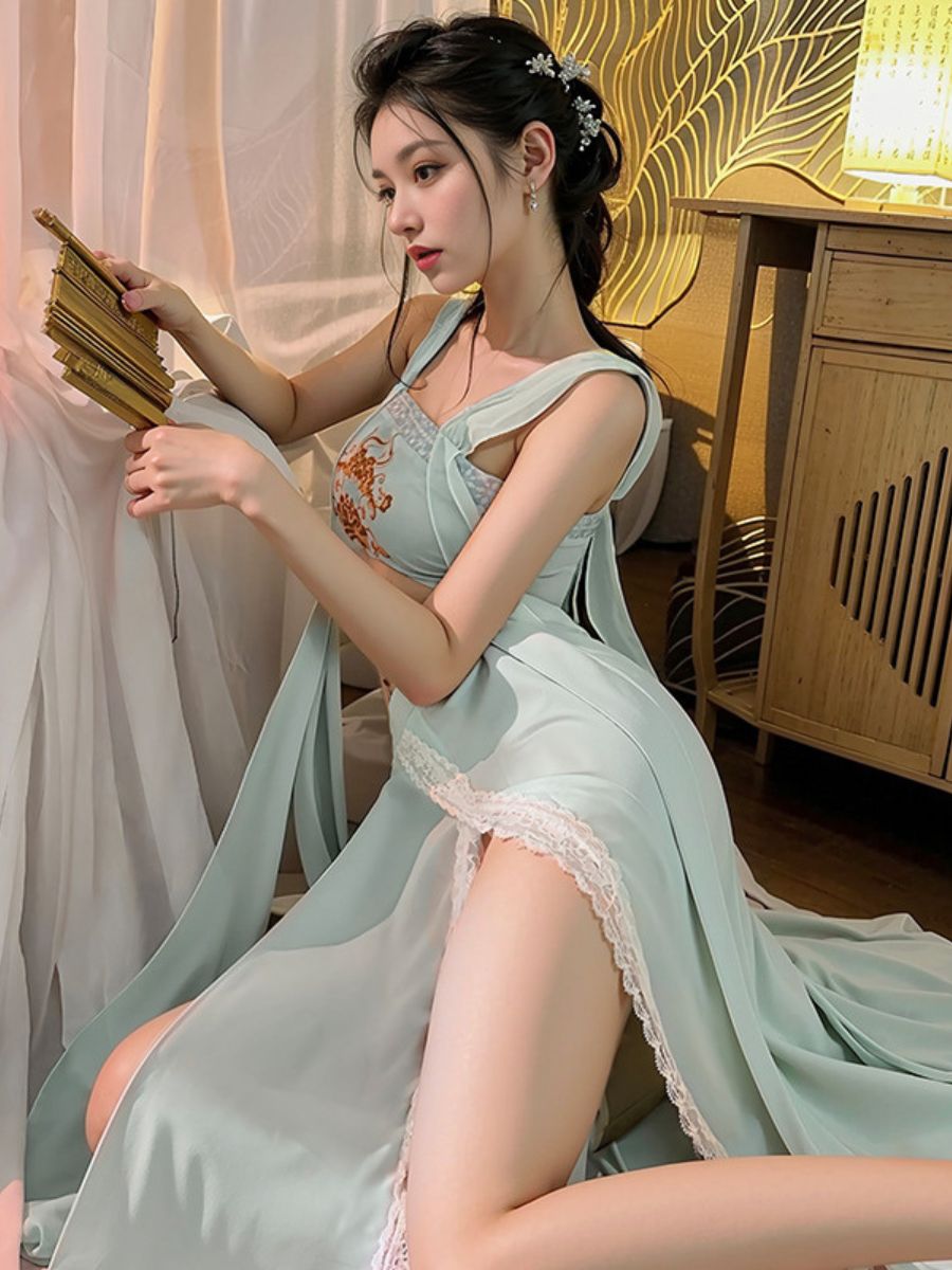 Classical Chinese Style Daring Skirt Set