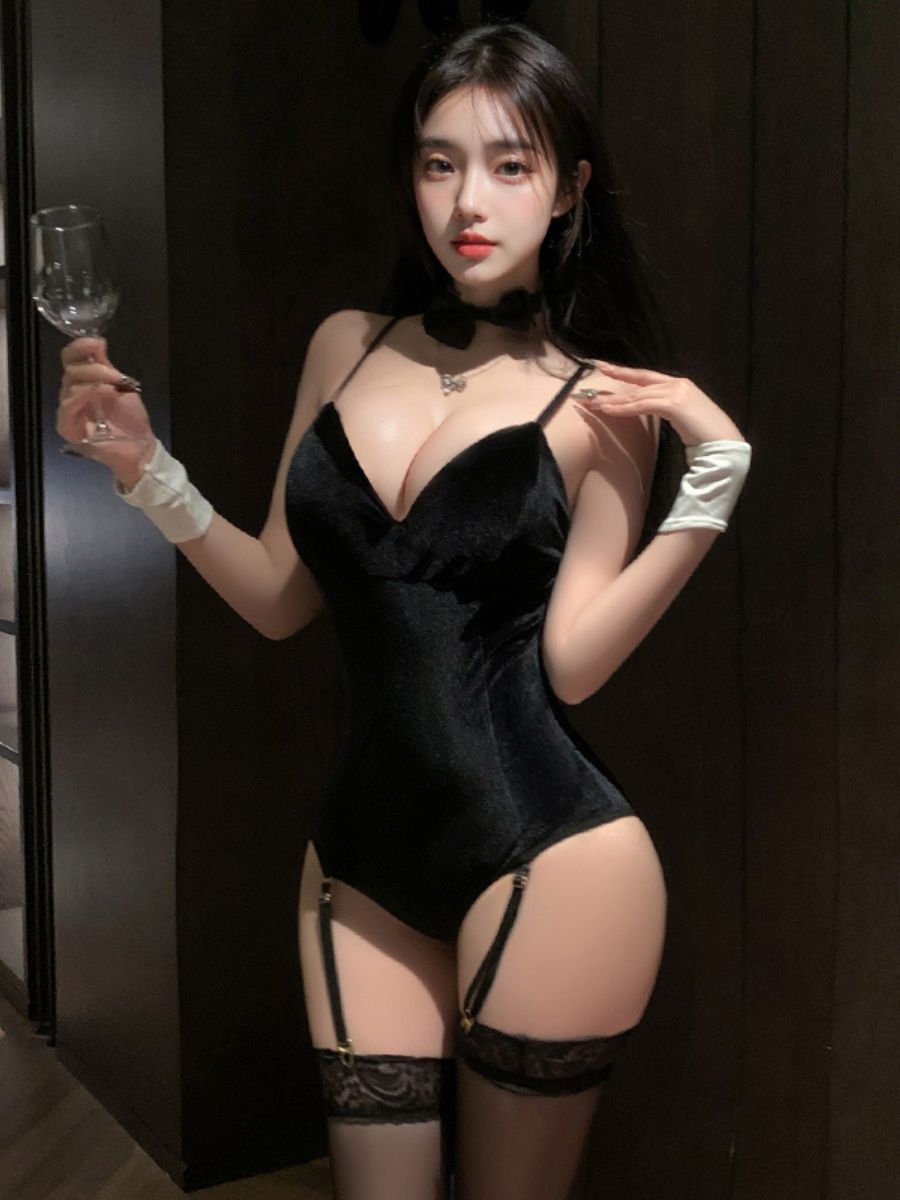 Elegant Bunny Girl Cosplay Set